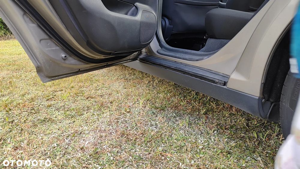 Toyota Avensis 1.6 VVT-i Luna - 14