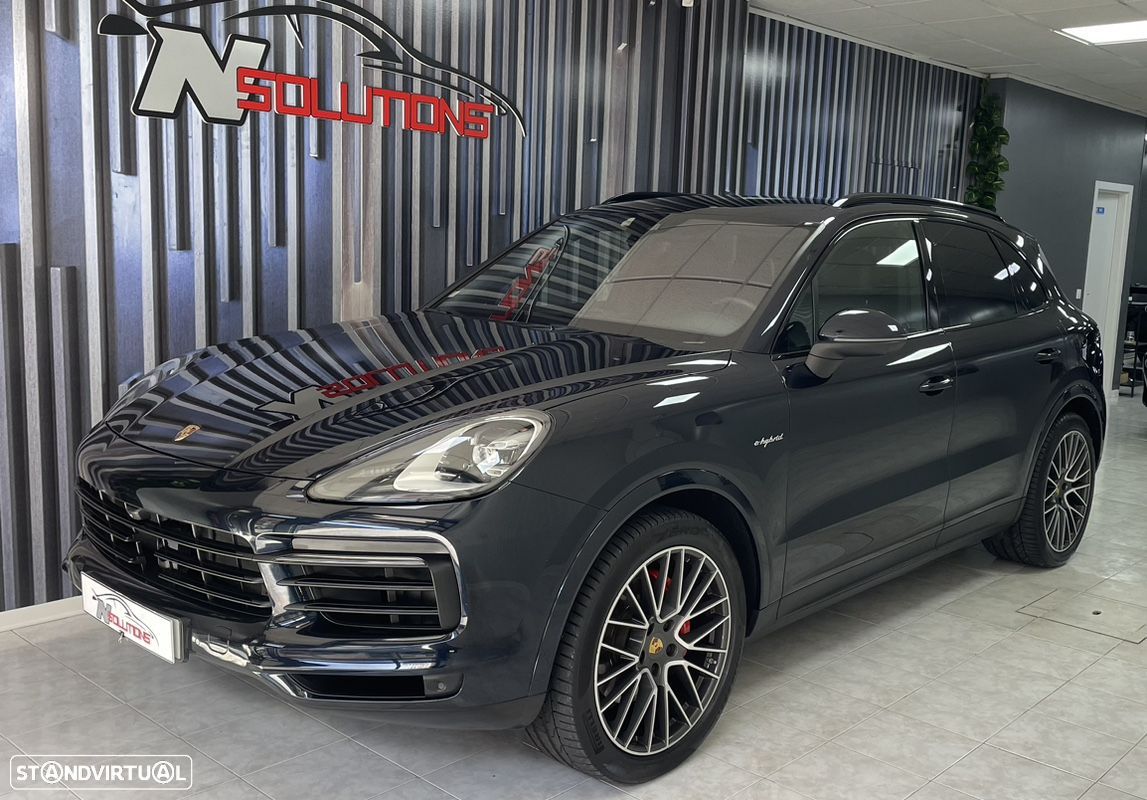 Porsche Cayenne E-Hybrid - 1