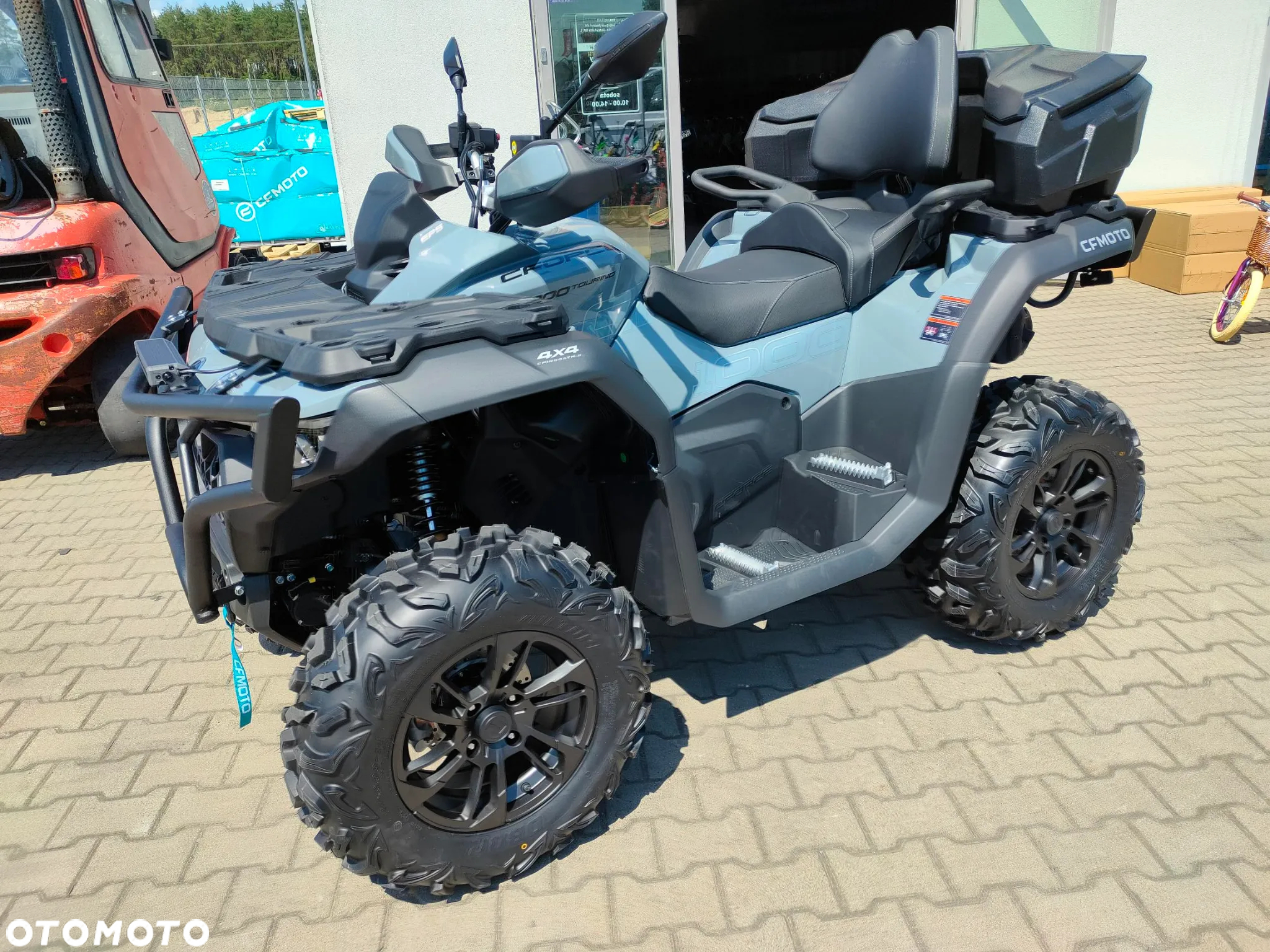 CFMoto CForce - 8