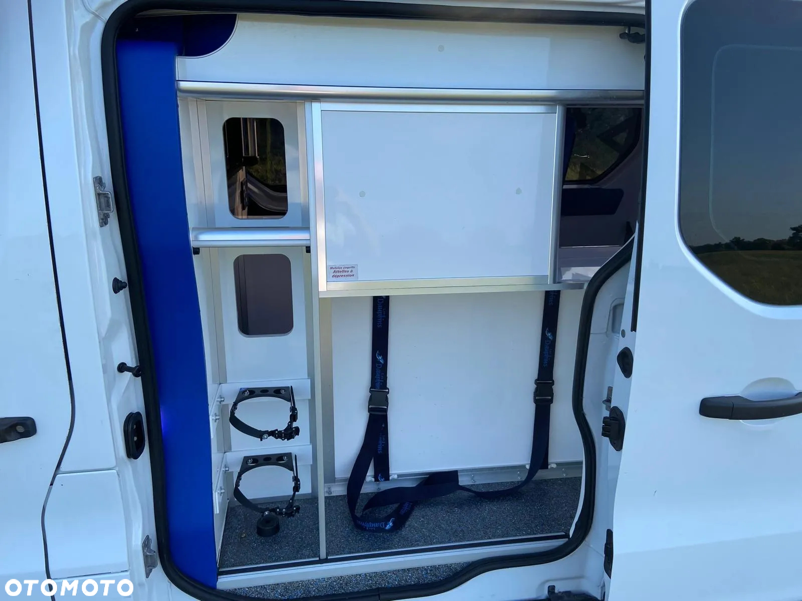 Opel Ambulans Karetka vivaro - 13