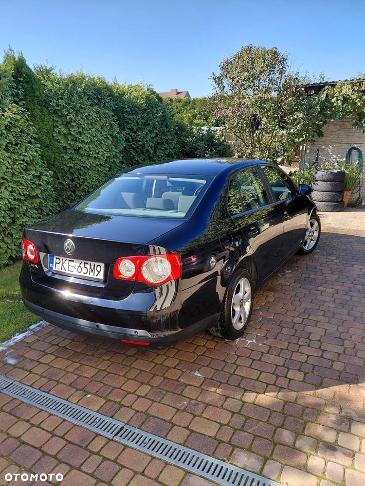 Volkswagen Jetta - 7