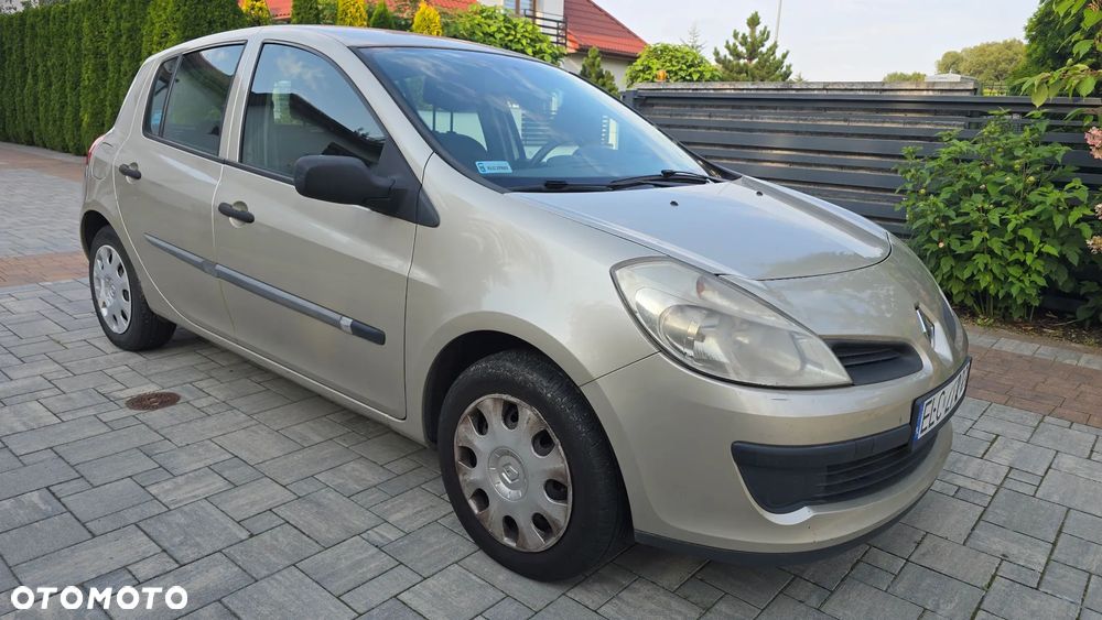 Renault Clio 1.4 16V Authentique - 2