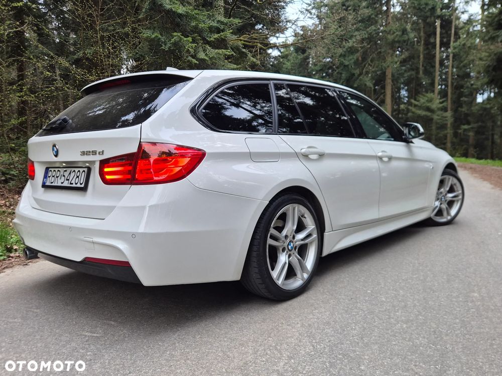 BMW Seria 3 325d M Sport - 6