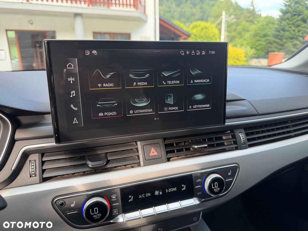 Audi A4 Limousine - 12