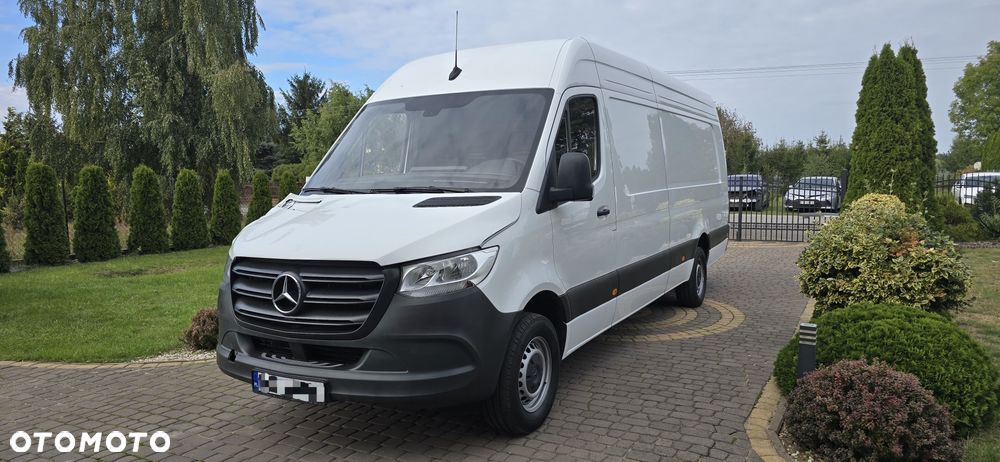 Mercedes-Benz Sprinter - 1