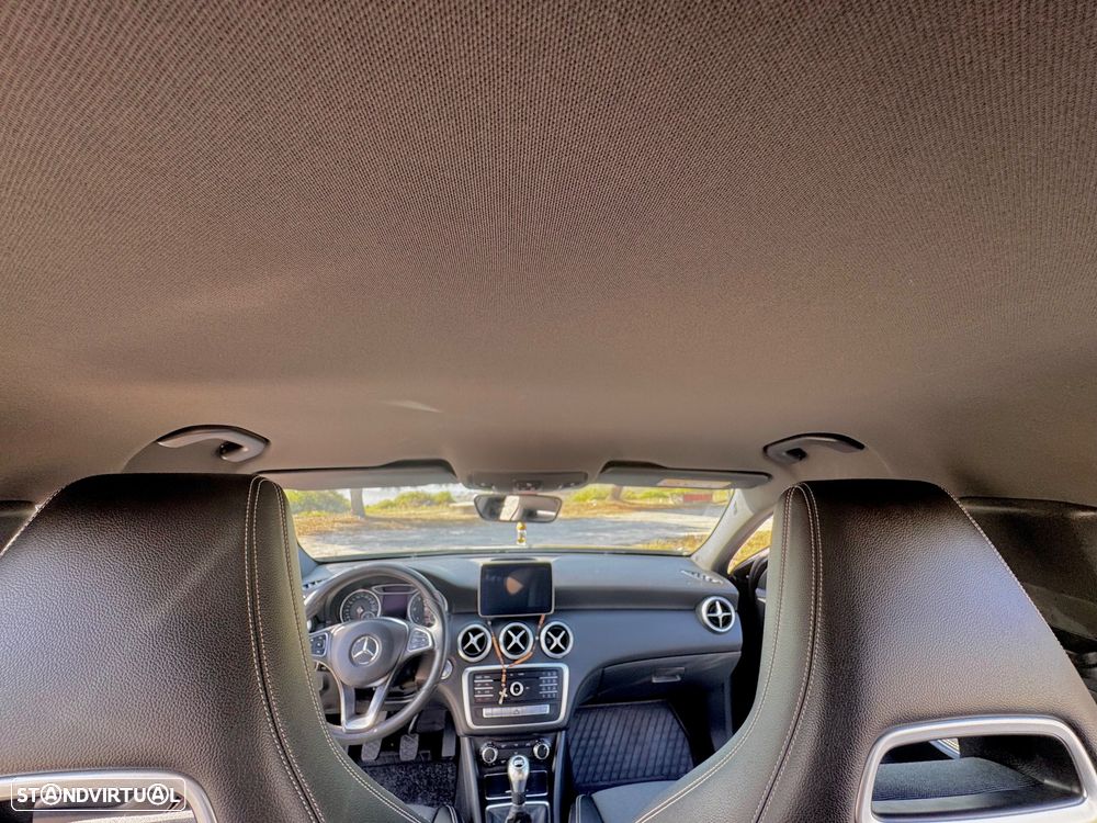 Mercedes-Benz A 180 d AMG Line - 28