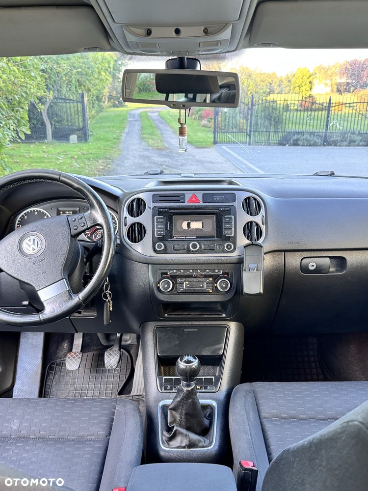 Volkswagen Tiguan - 5