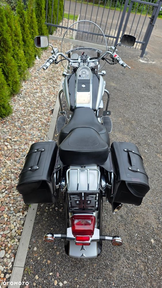 Suzuki Intruder - 17