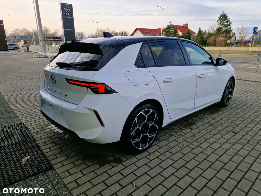 Opel Astra 1.2 T GS Line S&S - 25