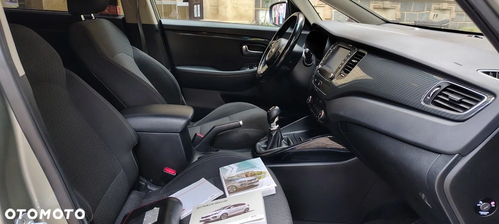 Kia Carens 1.7 CRDi L - 10