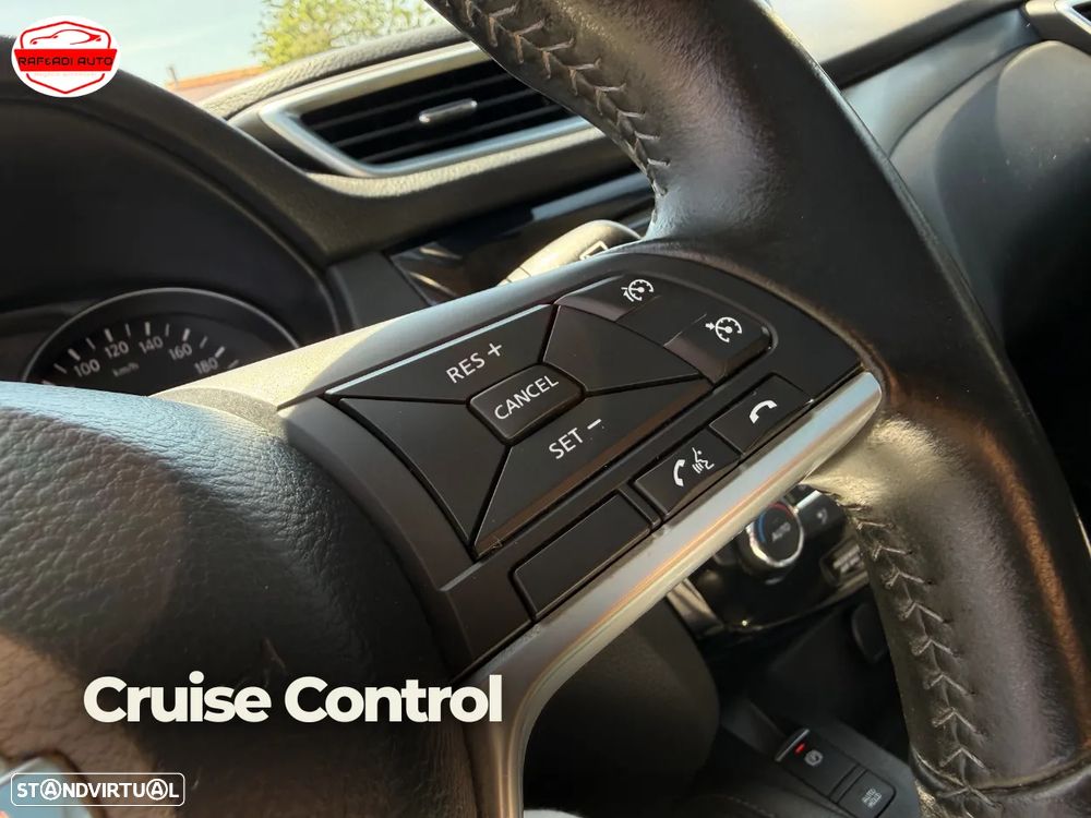 Nissan Qashqai 1.5 dCi N-Connecta J18+Led - 19