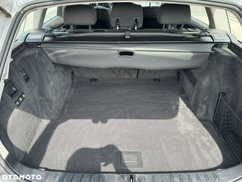 BMW Seria 3 318d - 24