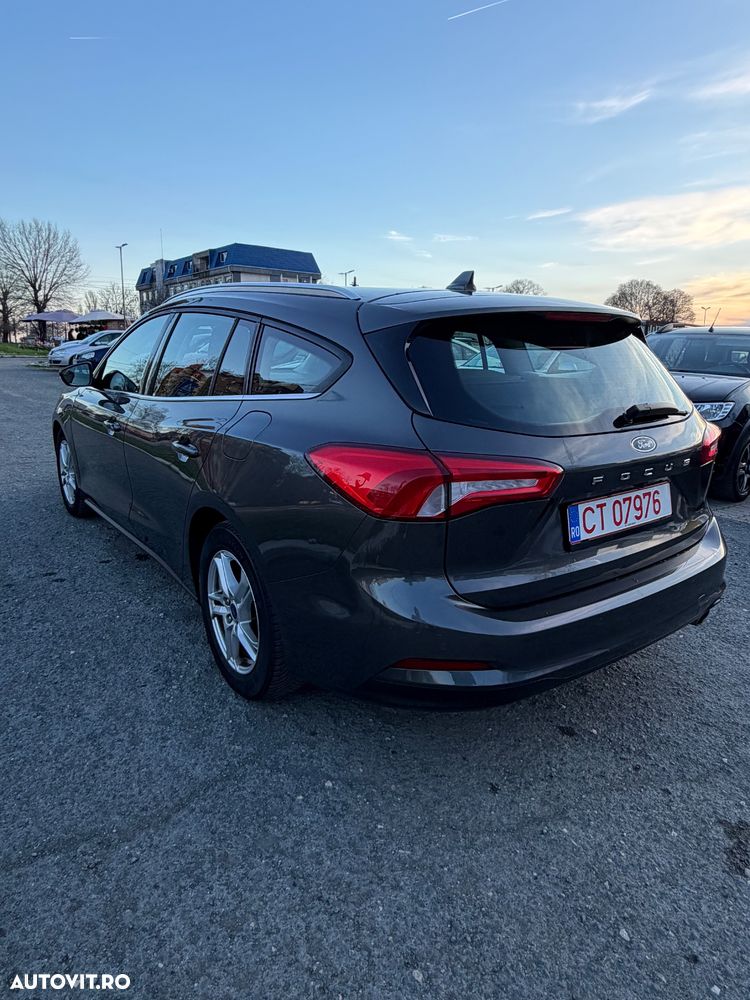 Ford Focus 1.5 TDCi DPF Start-Stopp-System Aut. Business - 5
