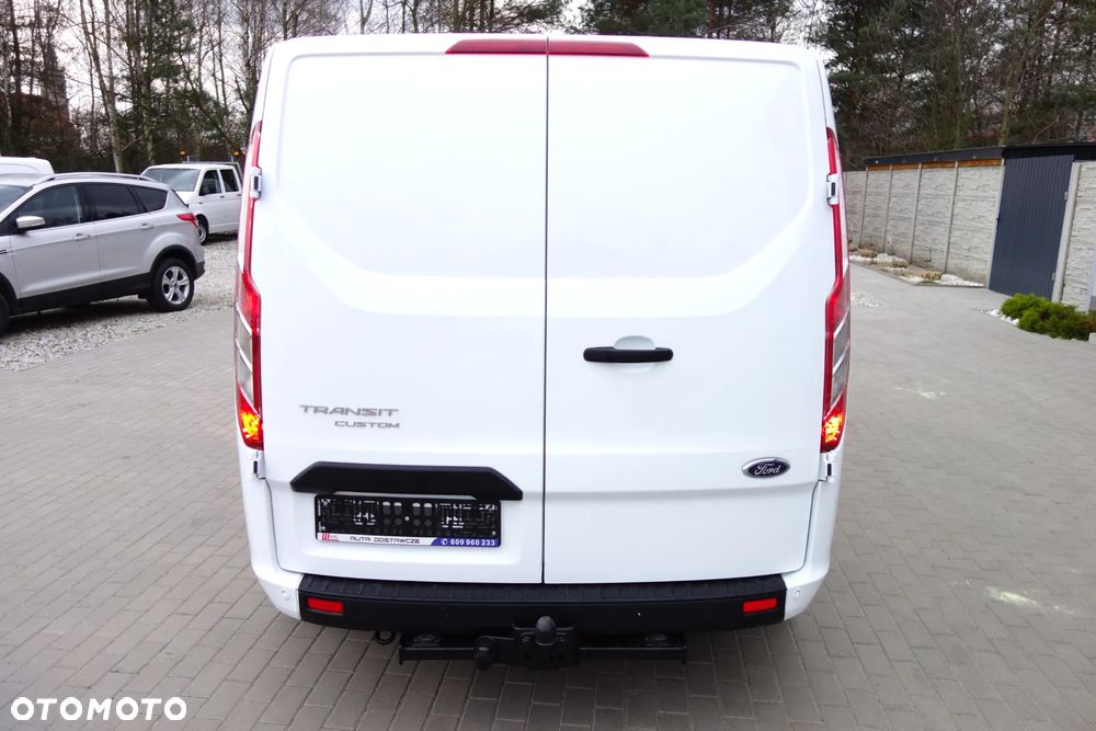 Ford Transit Custom Automat 2.0 Ecoblue 130 KM L1H1 Klima - 14