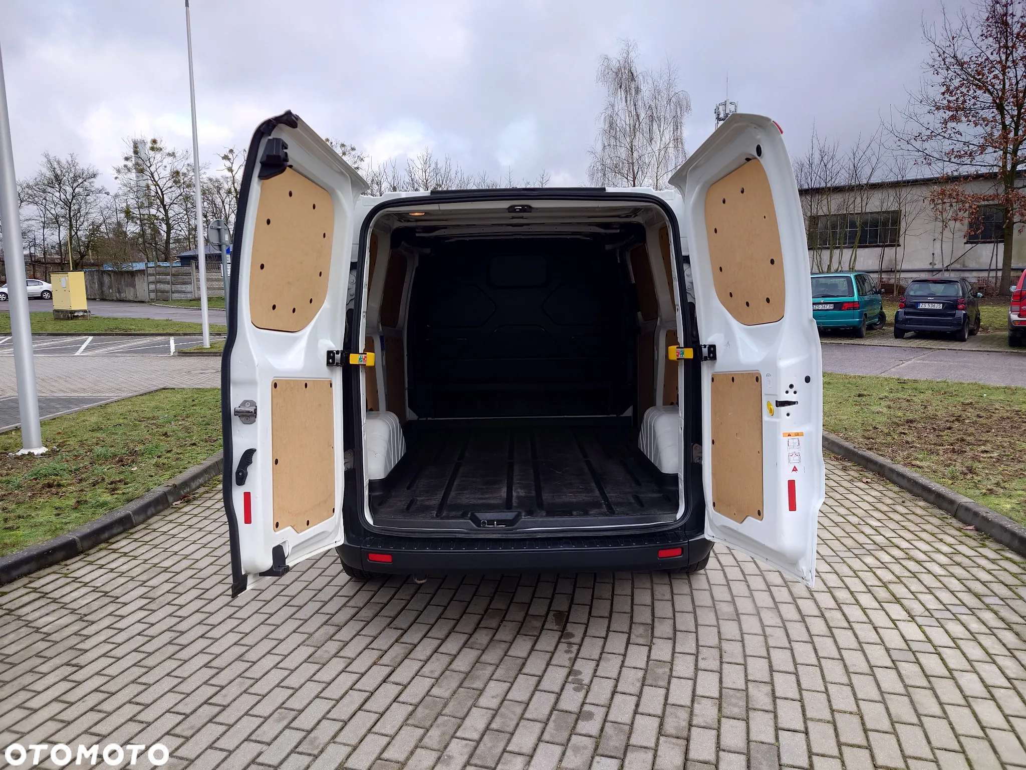 Ford Transit Custom - 12