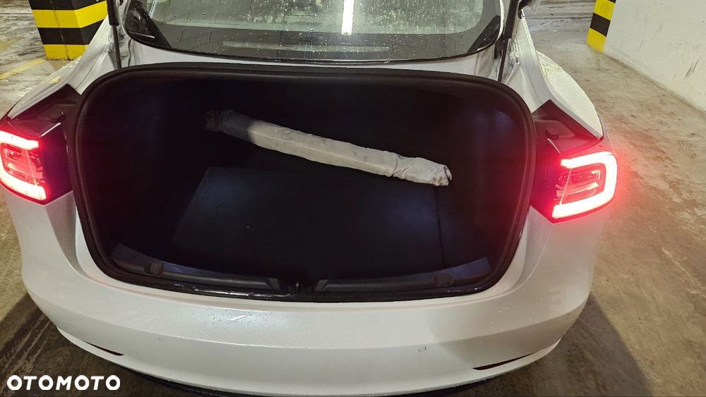 Tesla Model 3 Standard Reichweite Plus Hinterradantrieb - 11