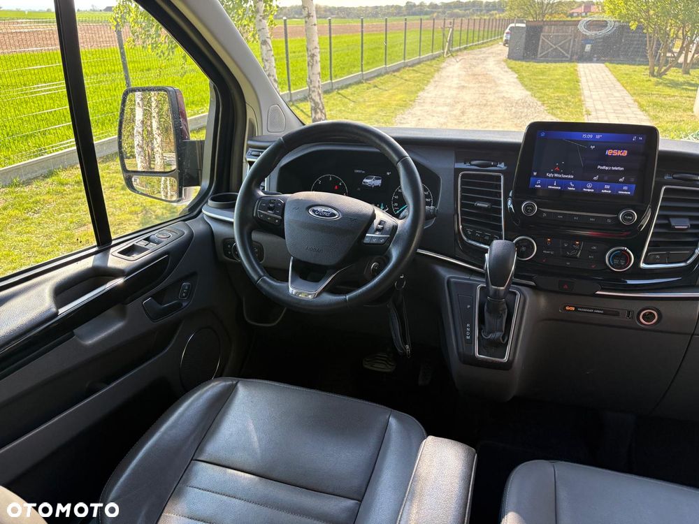 Ford Tourneo Custom 320 L2H1 VA Autm Titanium - 25