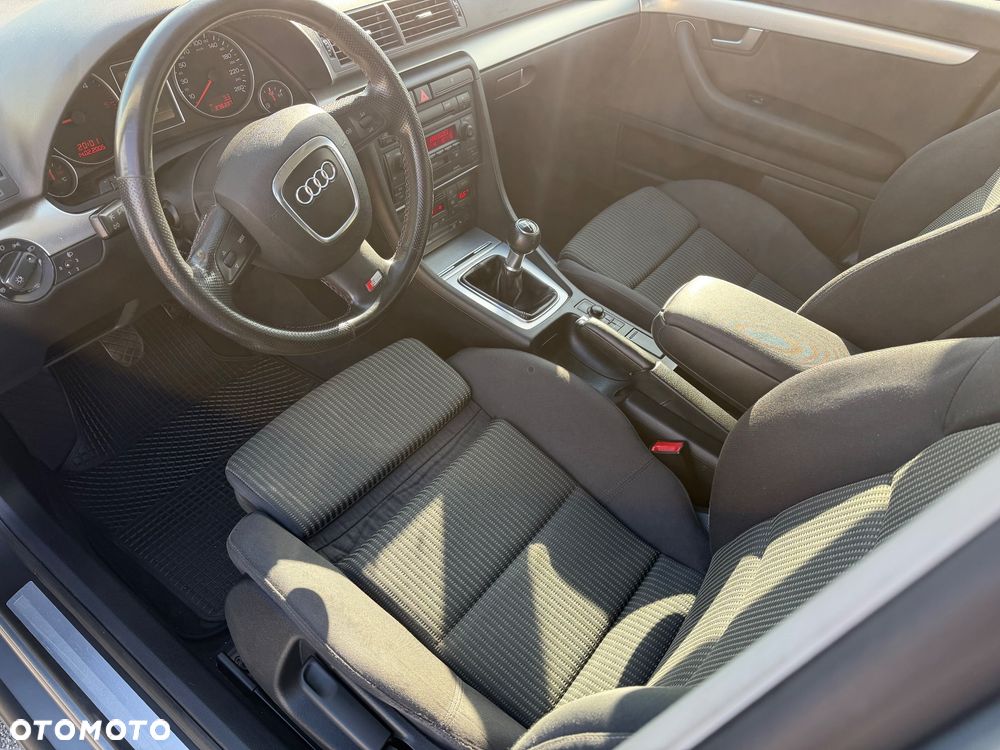 Audi A4 Avant 2.0 TDI - 28