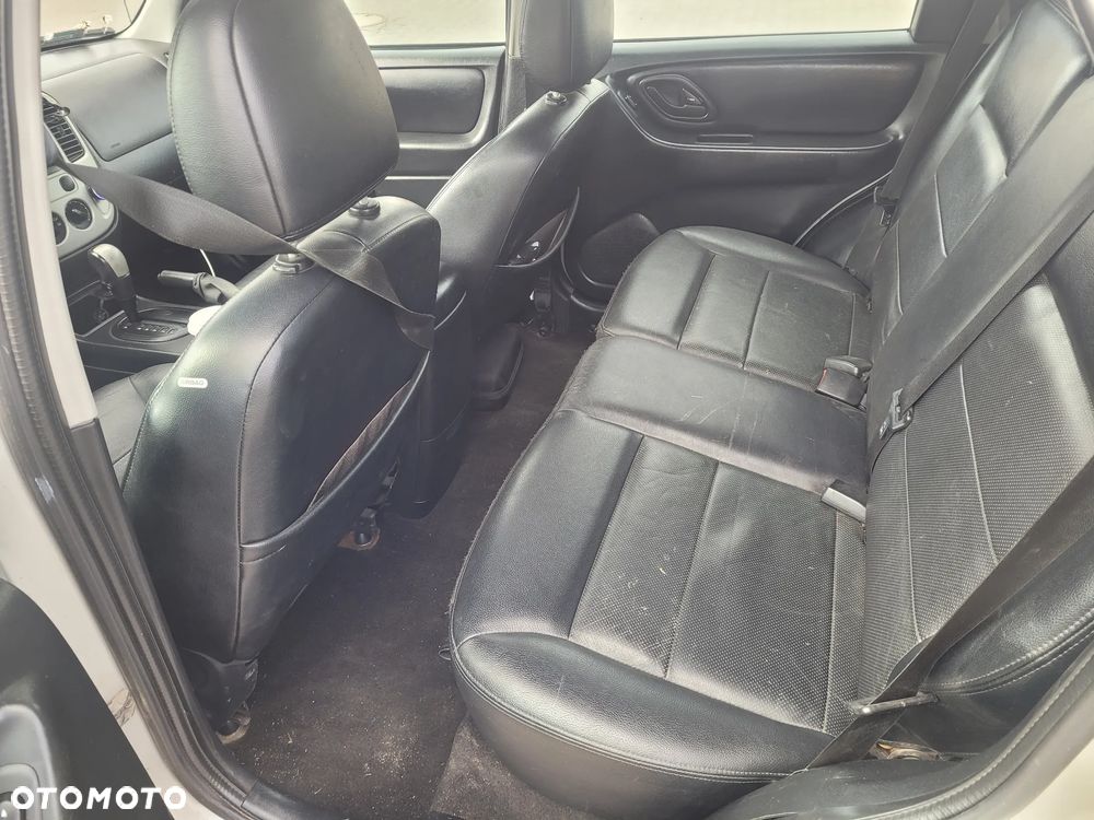 Ford Maverick 3.0 V6 Limited - 8