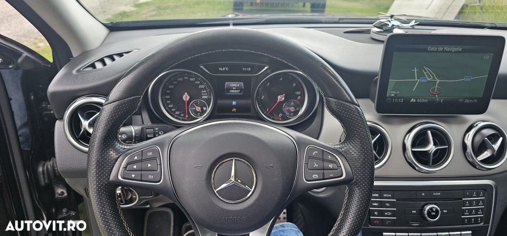 MERCEDES-BENZ GLA 2018 — imagine 8