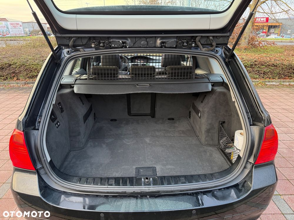 BMW Seria 3 318i Edition Exclusive - 19