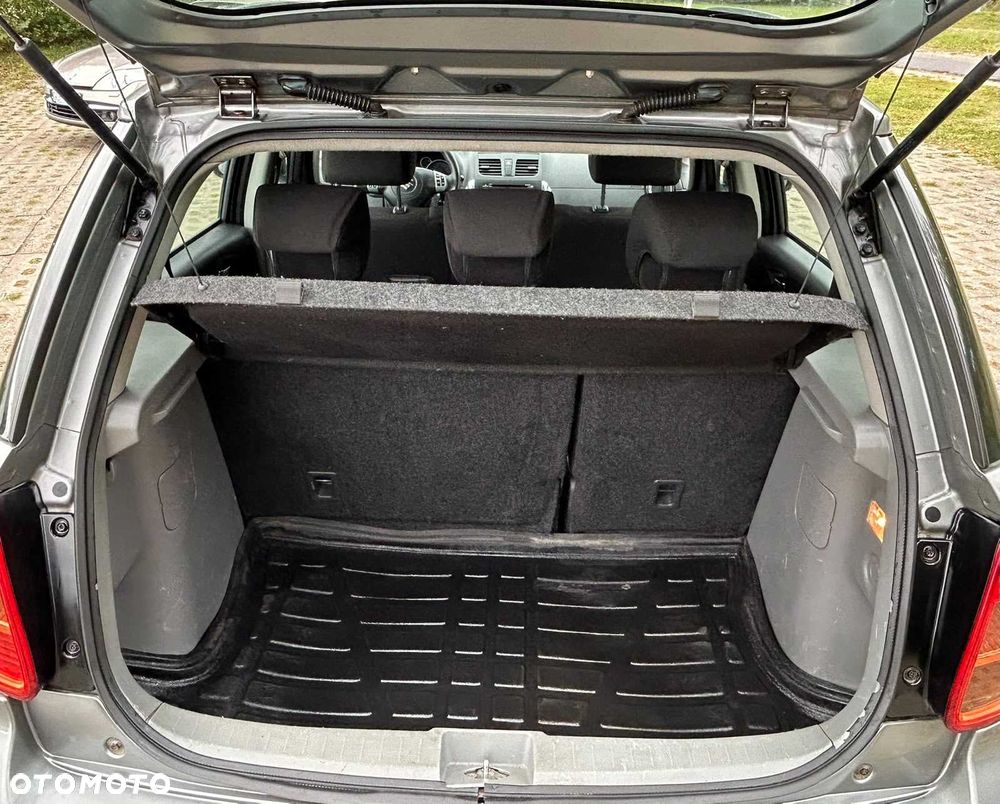 Suzuki SX4 - 8