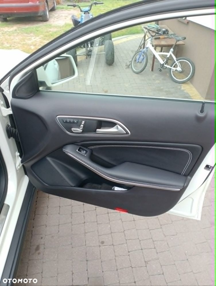 Mercedes-Benz GLA 250 7G-DCT Style - 10