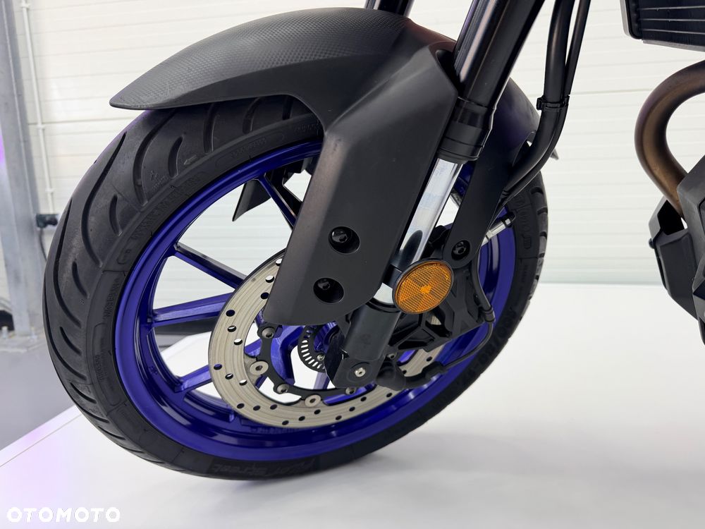 Yamaha MT - 17