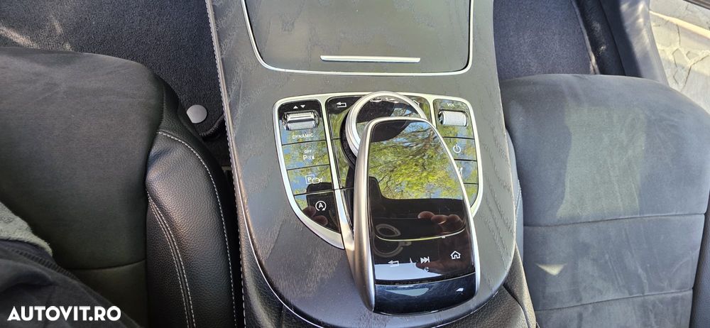 Mercedes-Benz E 220 d 4MATIC 9G-TRONIC AMG Line - 23