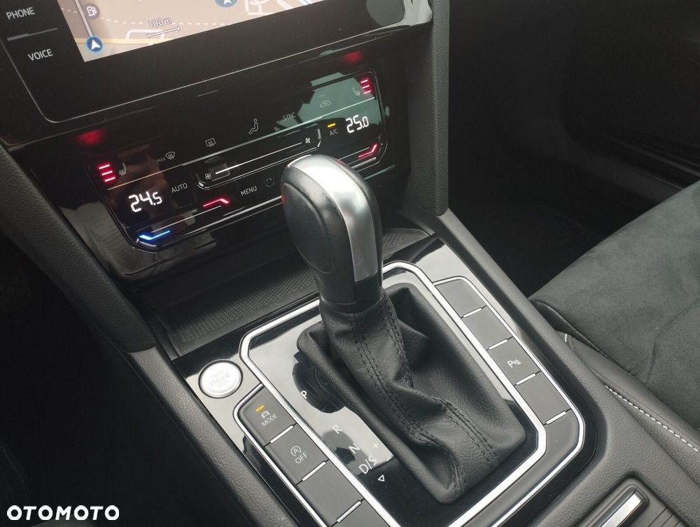 Volkswagen Passat - 22