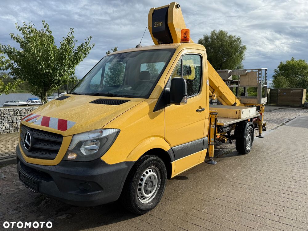 Mercedes-Benz Podnośnik Koszowy