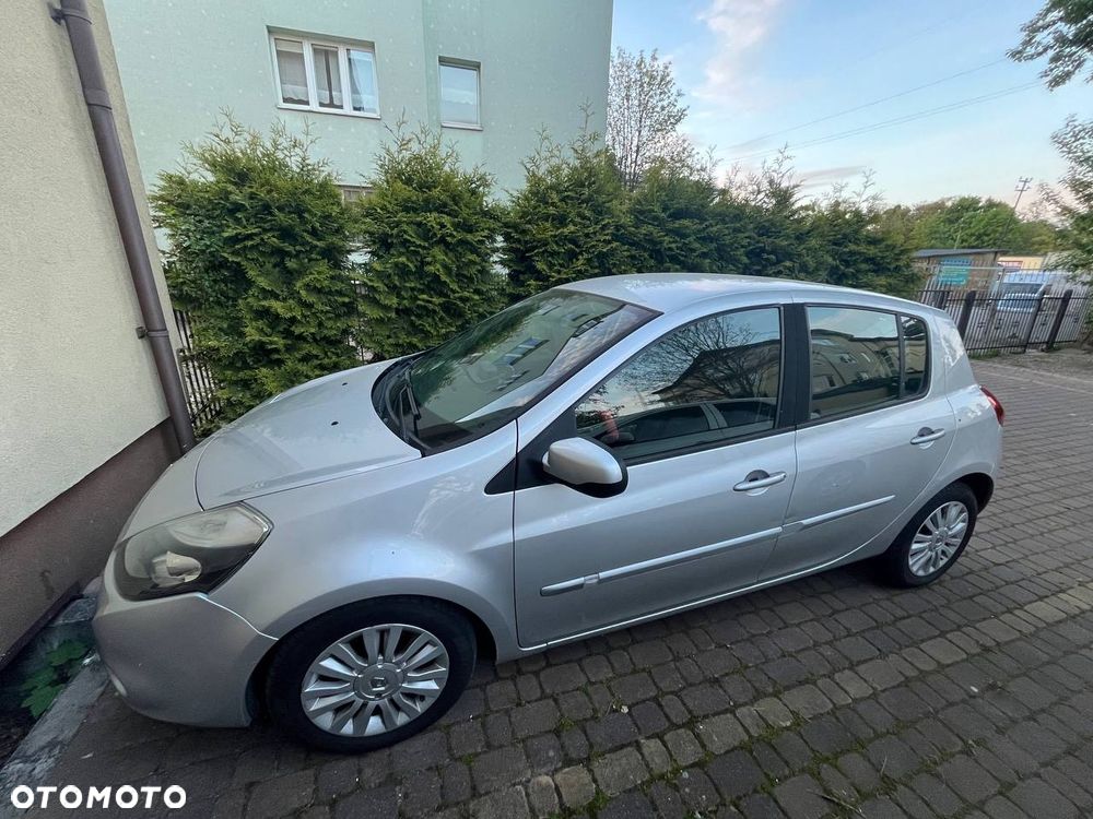 Renault Clio - 8