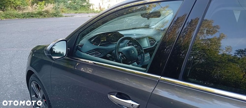 Peugeot 308 2.0 Blue HDi Allure S&S - 6