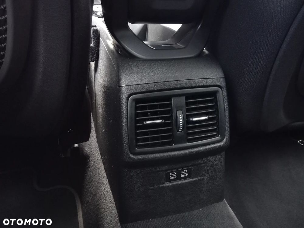 BMW X2 sDrive18i GPF Advantage - 25