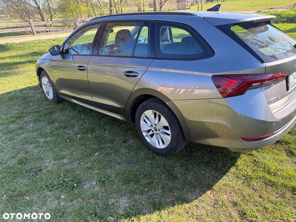 Skoda Octavia 2.0 TDI DSG Ambition - 5