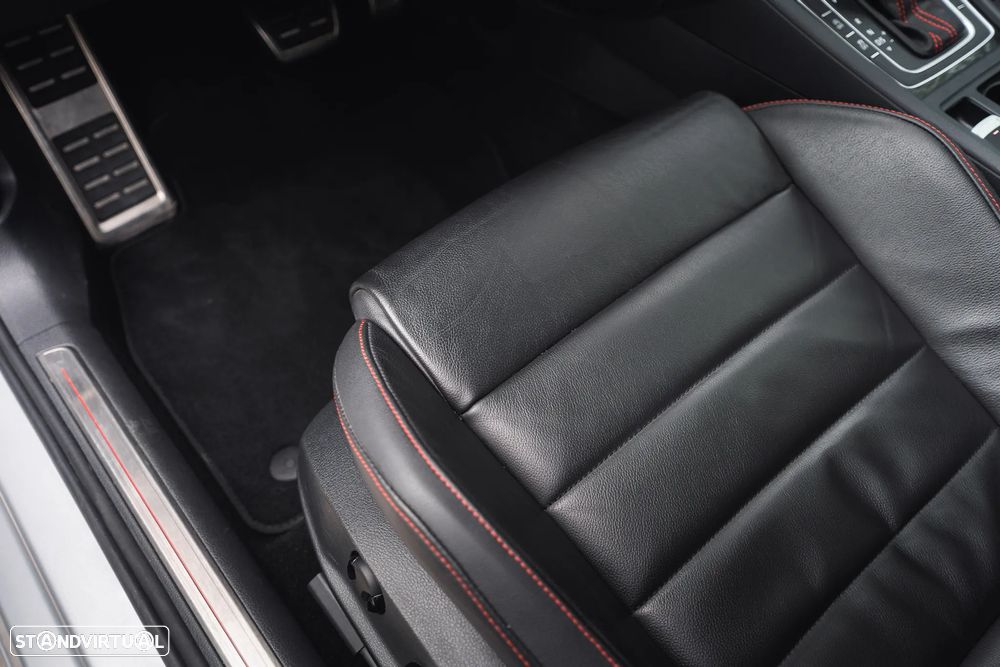 VW Golf GTI Performance BlueMotion DSG - 49