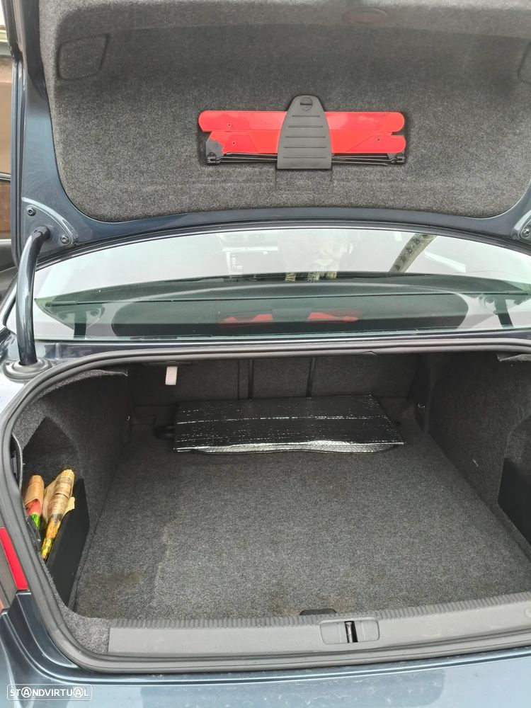 VW Passat 1.9 TDi Confortline - 15