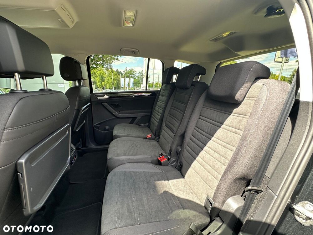 Volkswagen Touran 1.5 TSI EVO Highline DSG - 25