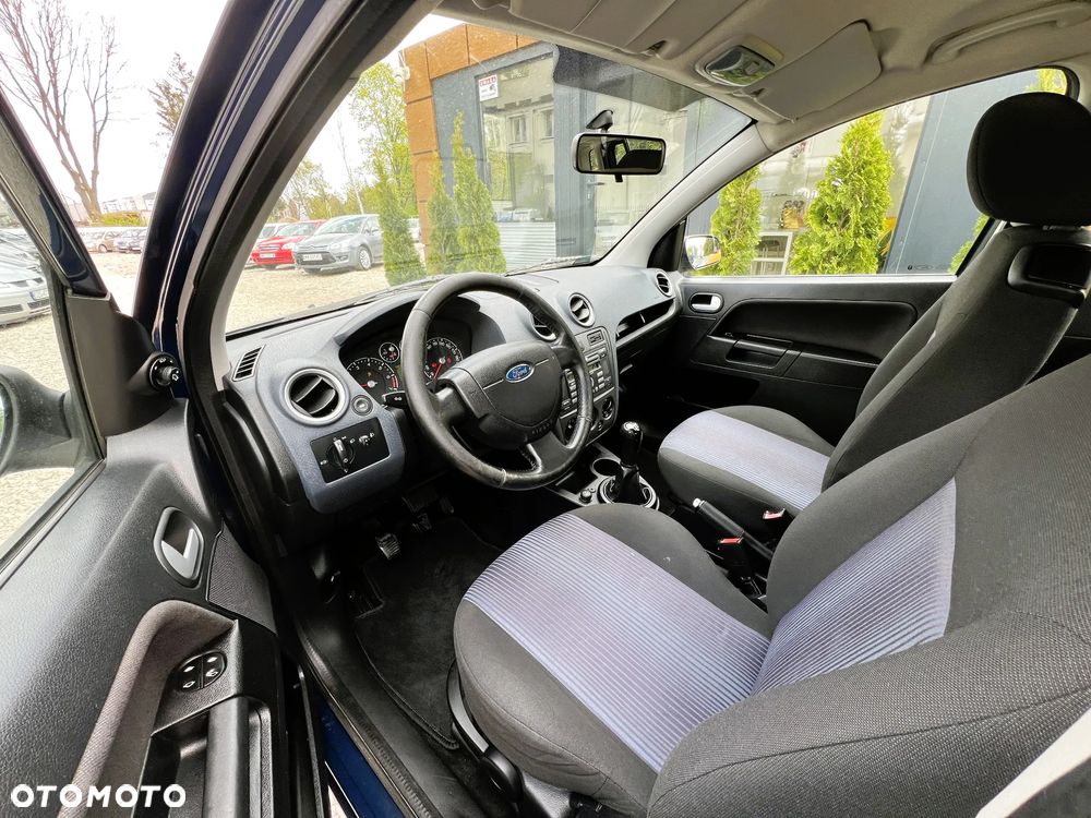 Ford Fusion - 7