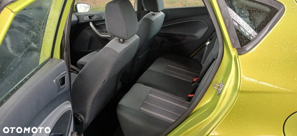 Ford Fiesta - 8