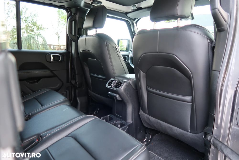 Jeep Gladiator 3.0L V6 Diesel AT8 4x4 264 CP Launch Edition - 22
