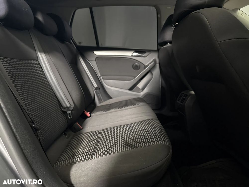 Volkswagen Golf - 13