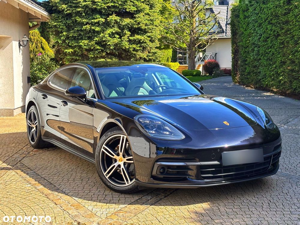 Porsche Panamera 4S - 11
