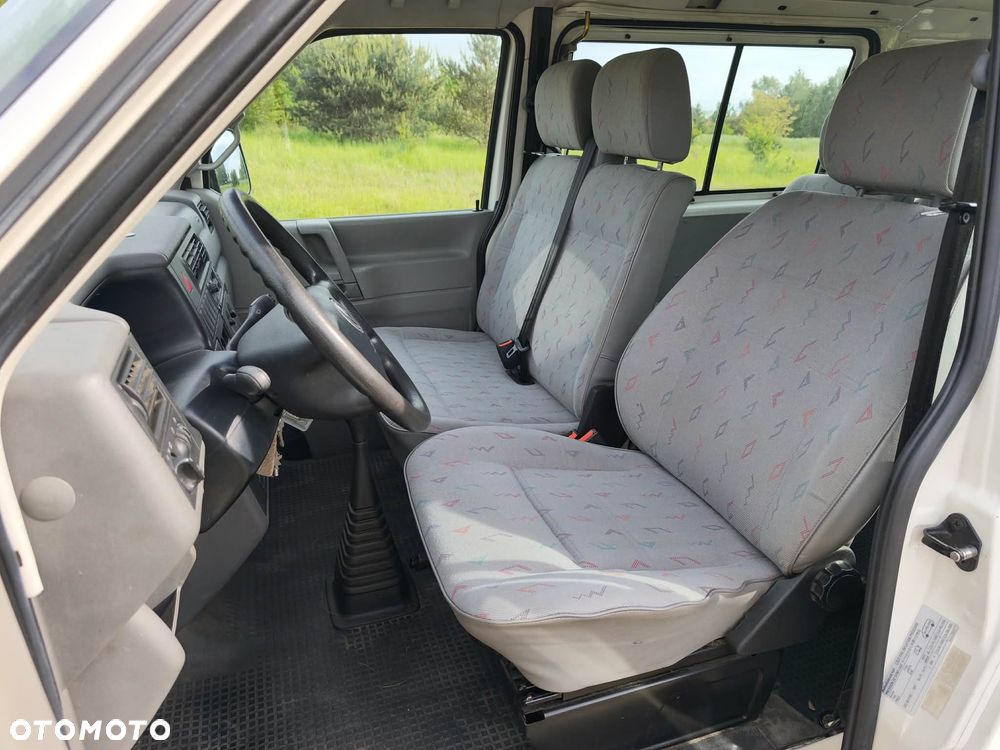Volkswagen Transporter - 18