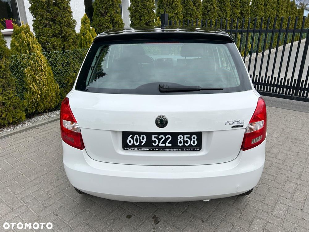 Skoda Fabia 1.2 HTP STYLE EDITION - 22