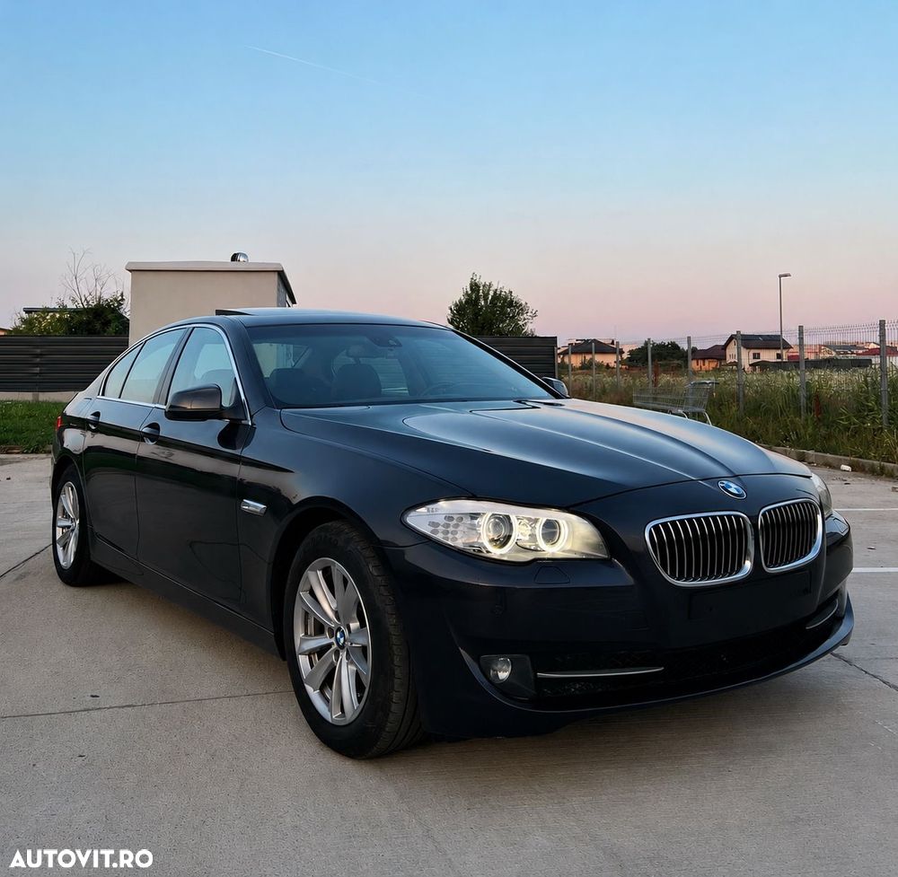 BMW Seria 5 523i Aut. - 3