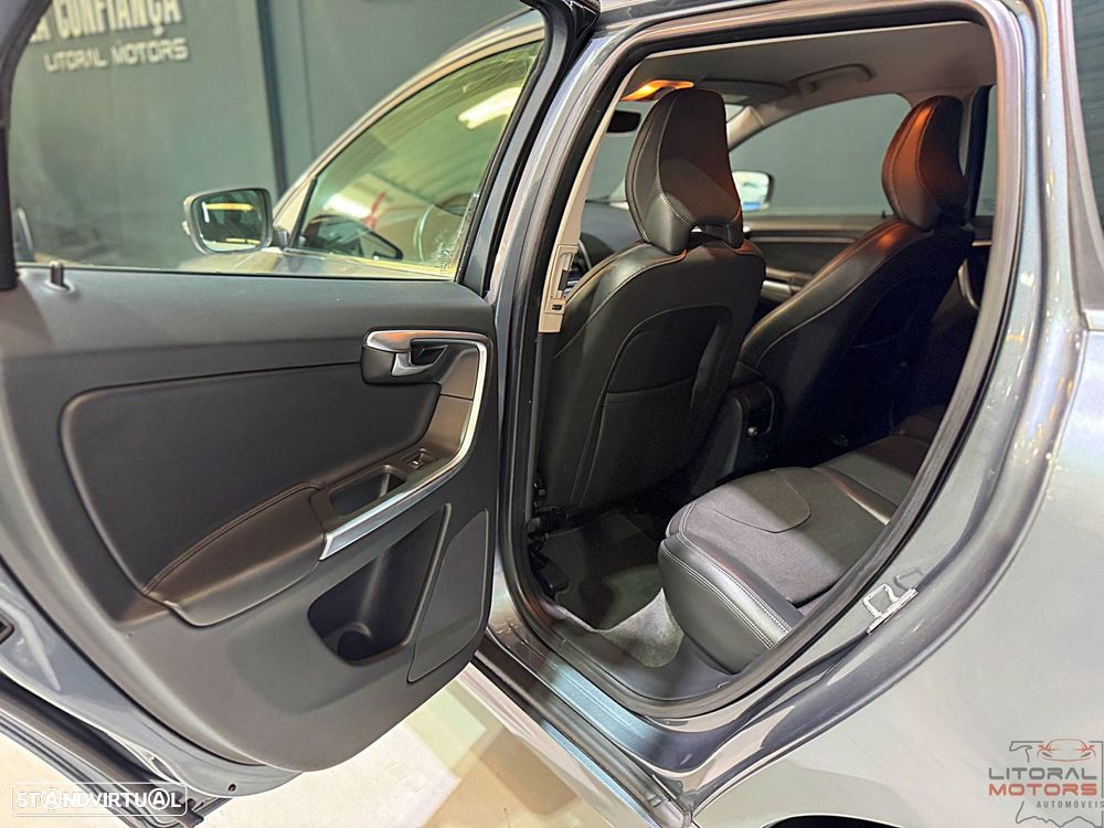 Volvo XC 60 2.0 D3 Momentum - 15