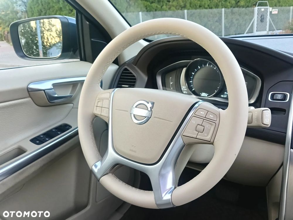 Volvo XC 60 3.2 AWD Summum - 24