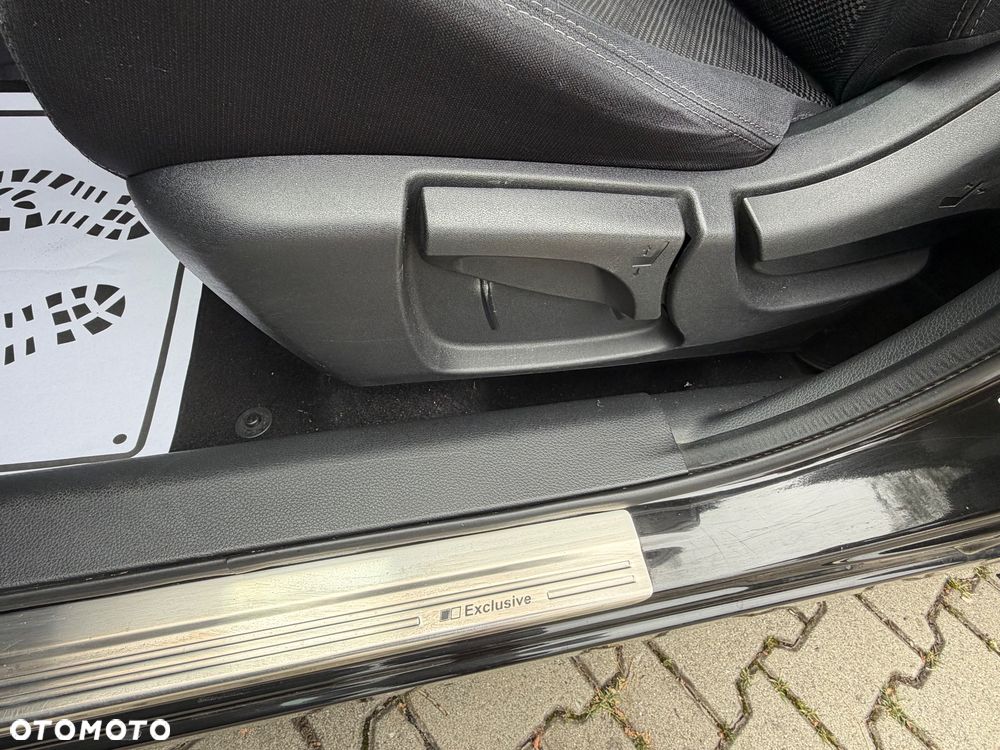 Nissan Qashqai 1.6 DIG-T N-Connecta - 25