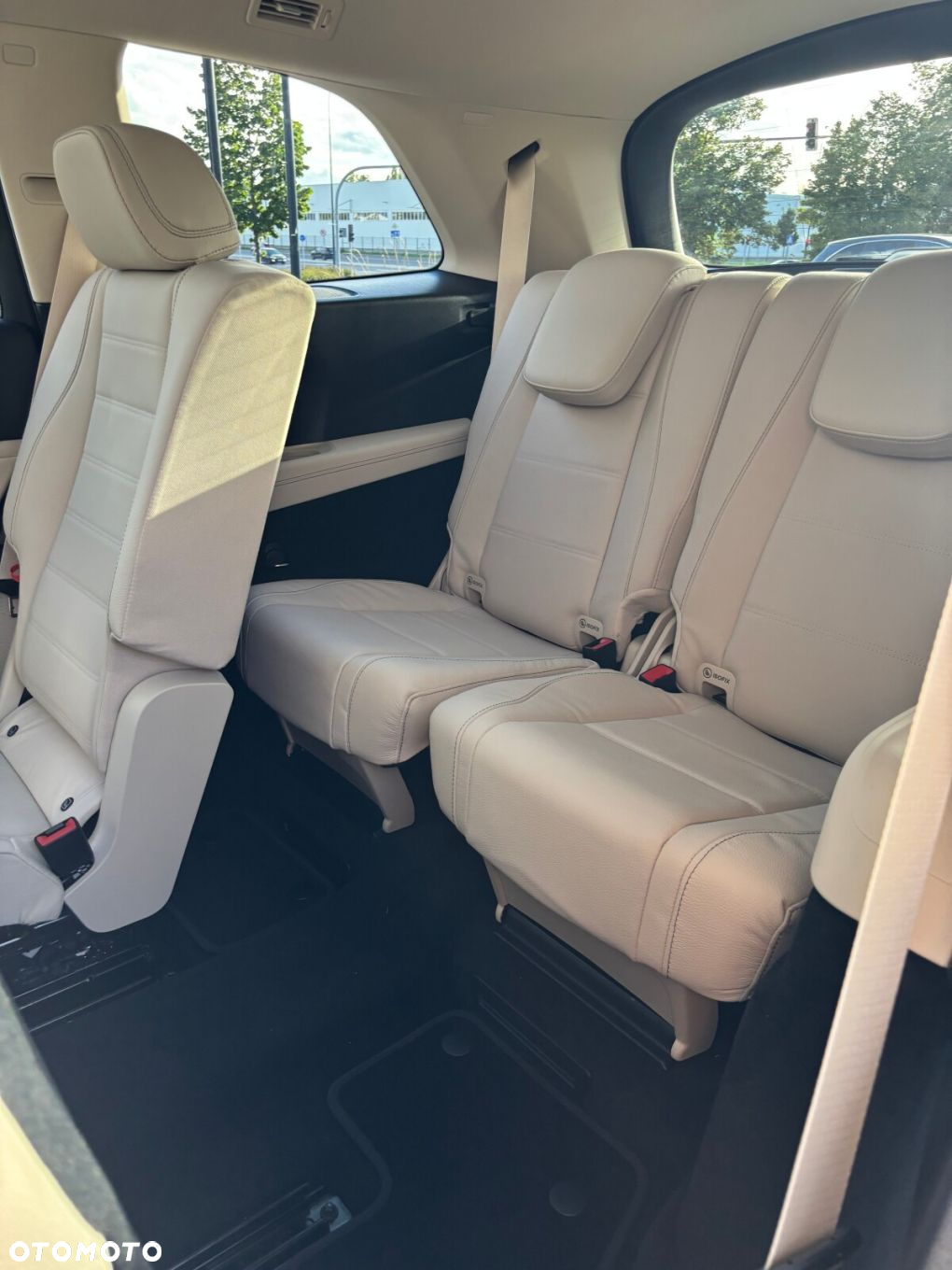 Mercedes-Benz GLS - 23